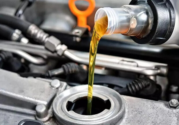 Як правильно вибрати масло MOTUL для двигуна автомобіля? - фото