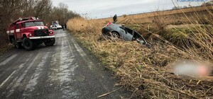 На Одещині рятувальники вилучили з води автомобіль та двох загиблих