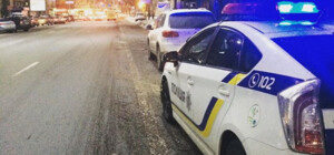 У Дніпрі пʼяна водійка в'їхала в автомобіль поліції