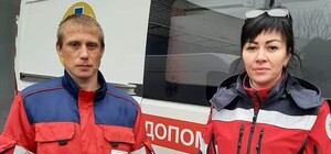 Випала з висоти другого поверху: у Дніпрі рятують мешканку області