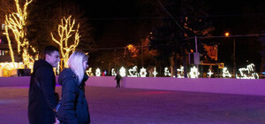 Одеська ковзанка потрапила у скандал: вона включила музику в день жалоби і ігнорувала тривогу