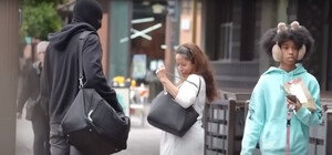 Романтика: в Одесі хлопець пограбував дівчину, щоб зробити подарунок коханій