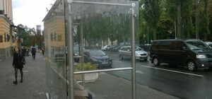 У Києві вирішили встановити скляні зупинки транспорту за 8 млн. грн.
