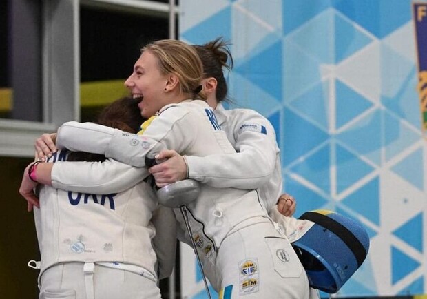 Львів’янки стали чемпіонками юніорського Кубка світу з фехтування. 