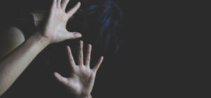 У Кривому Розі підлітки побили та згвалтували жінку