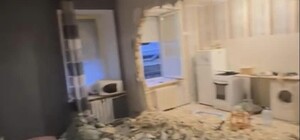 Власники квартири у старовинному будинку ХІХ століття у Києві знесли всередині стіни - фото