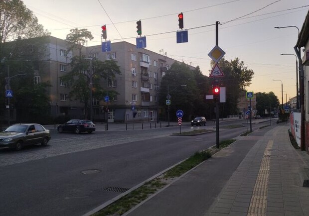 У Львові замінять майже 300 старих лампових світлофорів 