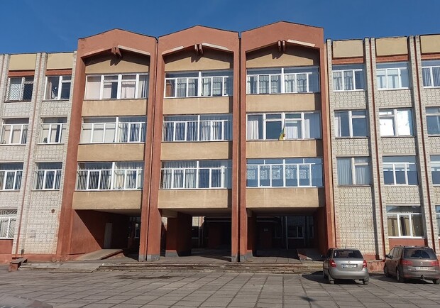 В одній зі шкіл Львова розпилили перцевий балончик: до лікарні доправили 10 дітей 