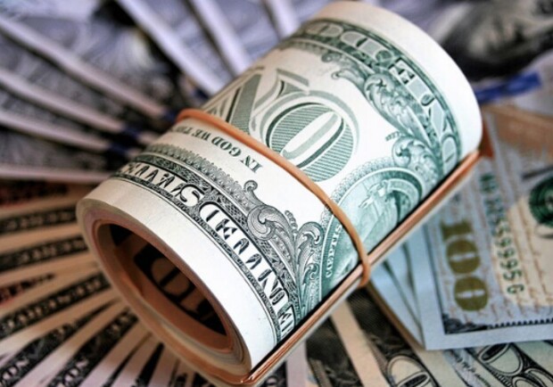 Курс валют в Україні 4 травня 2024 року: скільки коштує долар і євро. 