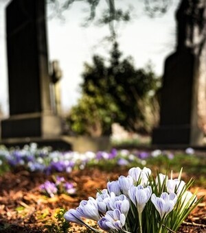 Поминальні дні у 2024 році: коли слід відвідувати могили близьких