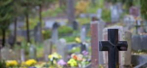 Запорожців попросили у поминальні дні не ходити на цвинтарі