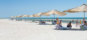 Курорт на Одещині офіційно відкриє бази відпочинку: відпочиваючим видаватимуть перепустку