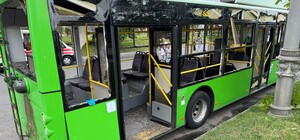 Удар УМПБ Д-30 двома районами Харкова: водій тролейбуса у тяжкому стані