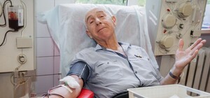 794 рази здавав кров: у Дніпрі донор установив рекорд України