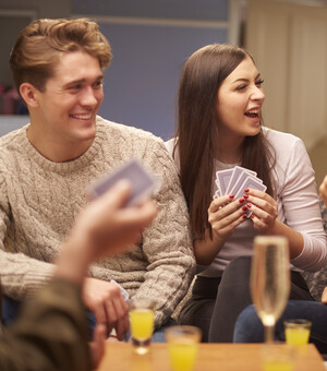 8 настільних ігор, які не дадуть зійти з розуму сидячи вдома