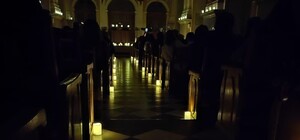 Романтична музика при свічках