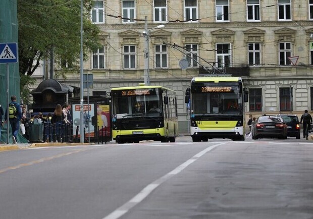З 1 липня у львівському громадському транспорті запрацювала послуга пересадки. 