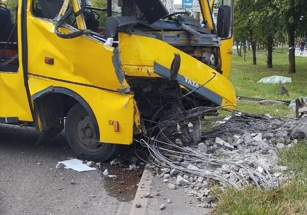 В ДТП з маршруткою у Львові постраждали дев’ятеро людей 