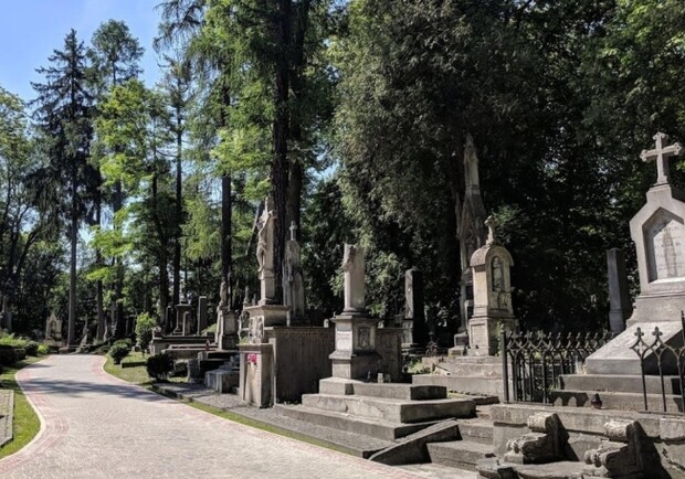 Екскурсія Личаківським цвинтарем - фото: lviv.media