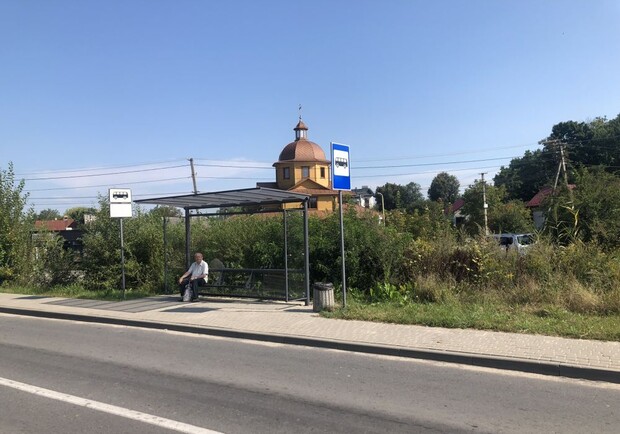 Нові павільйони для очікування громадського транспорту встановили у населених пунктах Львівської громади 