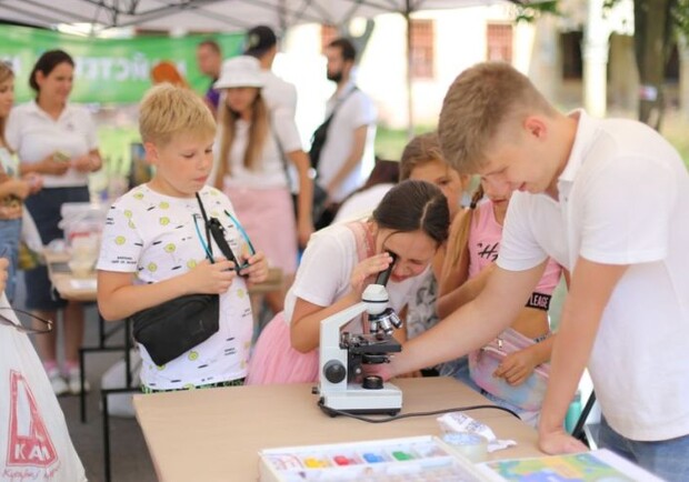 Від науки до мистецтва: львівських підлітків запрошують на безкоштовний інтенсив. 