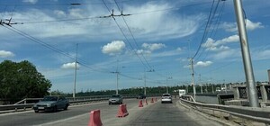 У Запоріжжі знову перекриють рух транспорту через греблю ДніпроГЕС