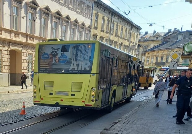 У Львові автобус збив жінку 