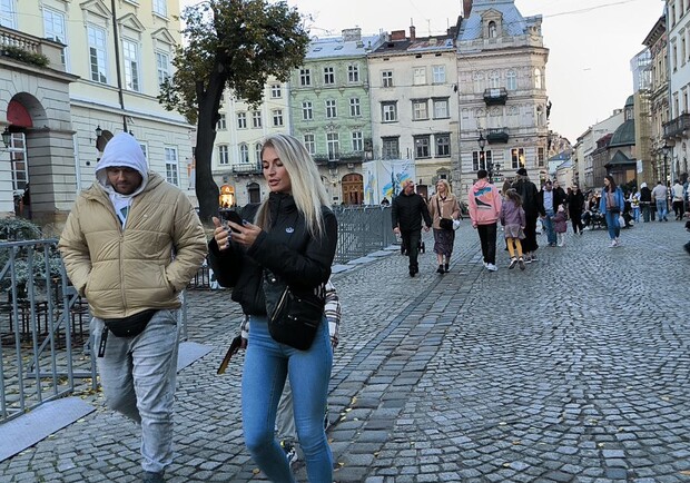 Диван зачекає: куди піти у Львові у жовтні – огляд найцікавіших подій. 