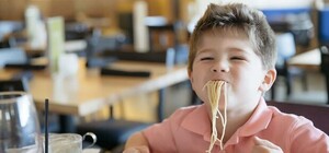 У Запоріжжі стартувало шкільне харчування у вигляді кейтерингу