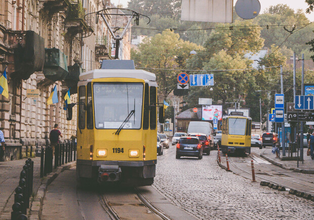 У Львові на маршрутах курсує вже п’ять трамваїв, які місто отримало від Берліна. 