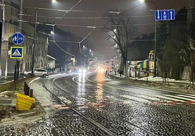 У Львові водій автомобіля збив жінку 