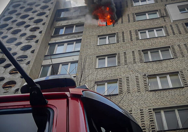 Під час пожежі у львівській багатоповерхівці загинула людина. 