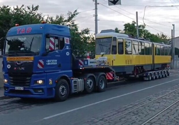 На лінію виїхали ще два подаровані трамваї з Берліна 