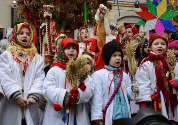 Щедрівки - давні побажання добра та достатку: коли щедрують у 2024 році 