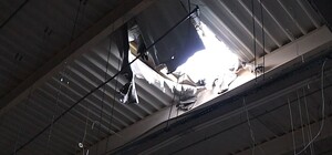 У Харкові російський безпілотник влучив у торговий центр