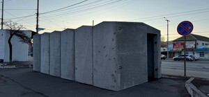 Різниця є: порівняли укриття на зупинках у Запоріжжі та Дніпрі