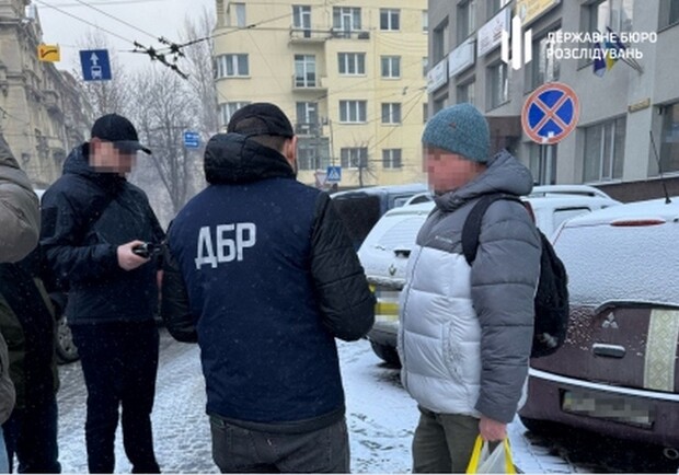 У Львові викрили адвоката-шахрая, який дурив родини військових. 