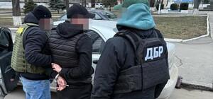 Правоохоронець з Одещини організував канал переправлення чоловіків до Молдови