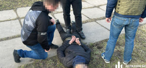 На Одещині правоохоронець намагався організувати чоловікам втечу до Молдову