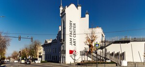 Кінопідбірка на травень у Jam Factory Art Center