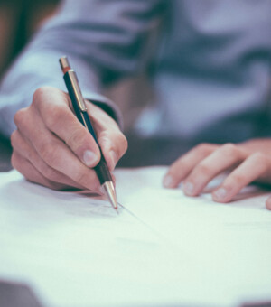 Спадщина під час війни: як оформити, якщо спадкоємець або спадкодавець за кордоном