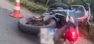 Двоє мотоциклістів загинули від зіткнення з деревами на Львівщині