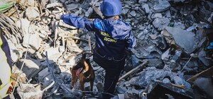 Під завалами підприємства, яке потрапило під обстріл у Харкові, можуть бути люди — ДСНС