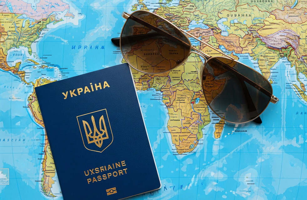 Куди українцям можна поїхати без візи у 2025 році: повний список країн, умови та ціни. 