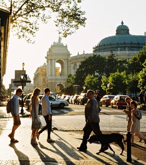 Концерт La Belle France і подорож галактиками: куди піти в Одесі цього тижня