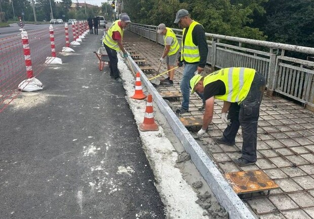 У Львові завершують ремонт шляхопроводу на вулиці Сяйво 