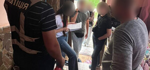 У Львові судитимуть батька, який змусив власну доньку укласти фіктивний шлюб з військовозобов’язаним чоловіком