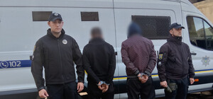 Поліція накрила наркосхему на Подільщині: двоє чоловіків збували психотропи