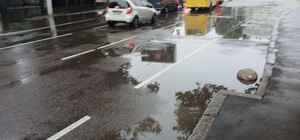 Наслідки негоди в Одесі: де досі немає проїзду