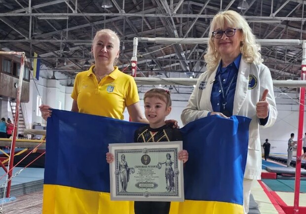 Шестирічна гімнастка з Львівщини встановила світовий рекорд. 